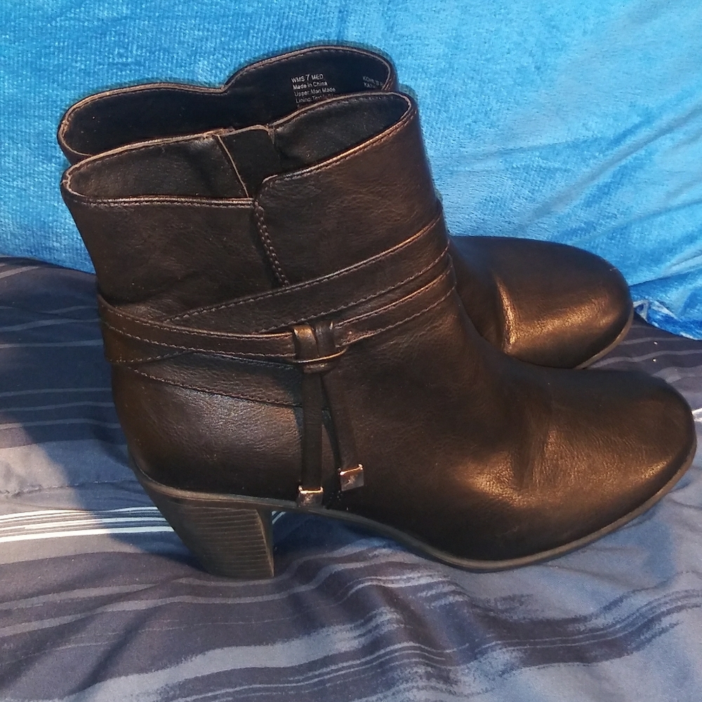 Croft&Barrow black boots